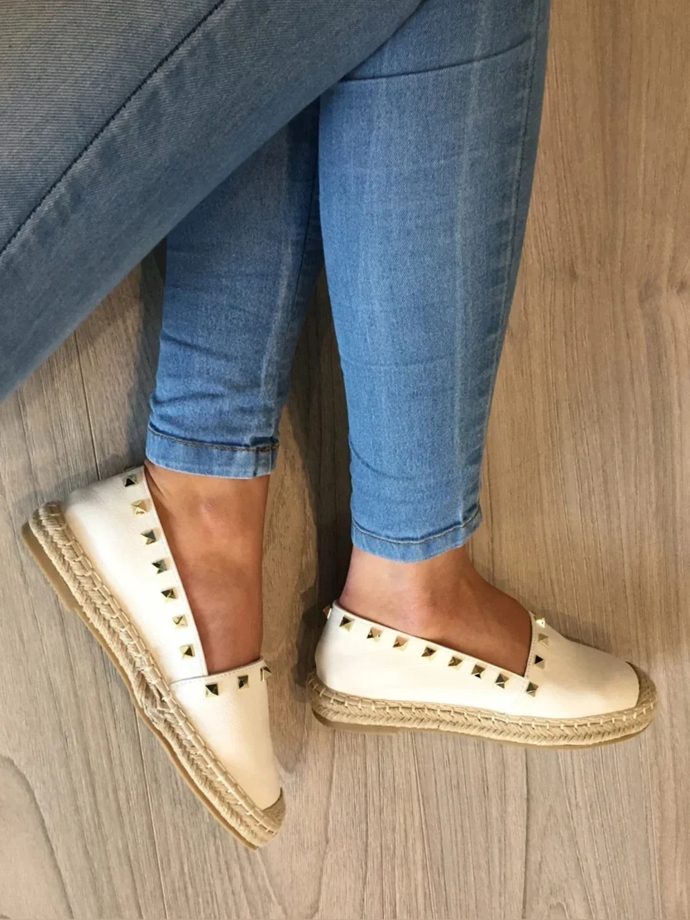 NEW Steven by Steve Madden White Studded Leather Slip-Ons Espadrille Flats SZ 9